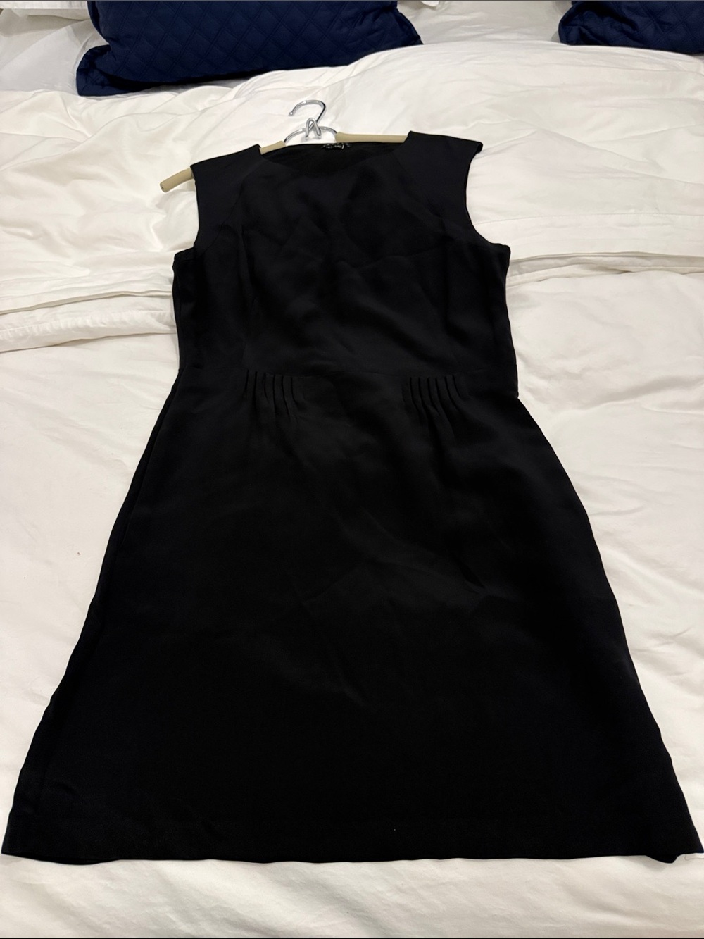 Theory - simple black dress